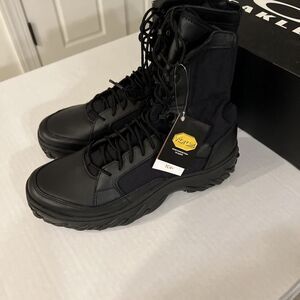OAKLEY 8" FIELD ASSAULT - BLACK‎ LEATHER TACTICAL BOOTS 11194-001 Size 10